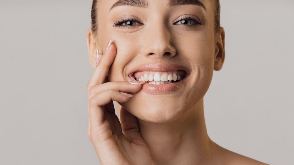 Gesichtsbehandlungen und Kosmetik